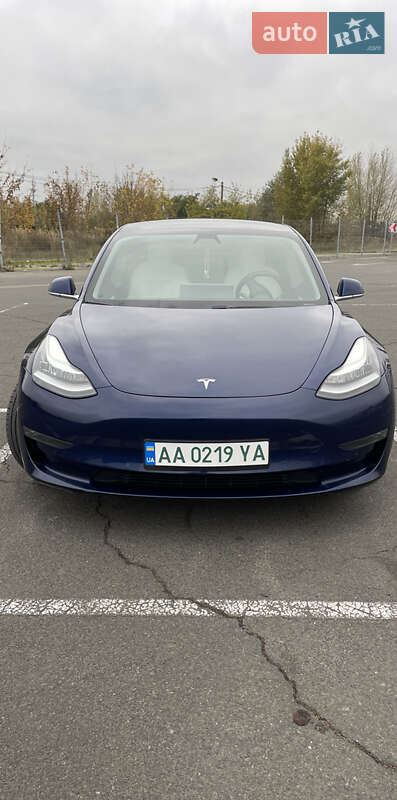 Tesla Model 3 2019 Tesla Model 3 2019