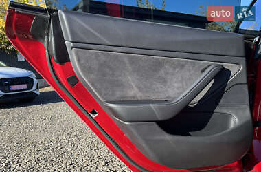 Седан Tesla Model 3 2020 в 