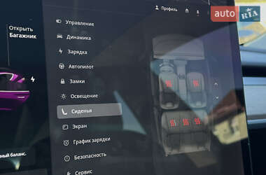 Седан Tesla Model 3 2020 в 