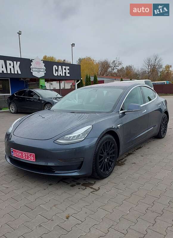 Tesla Model 3 2018