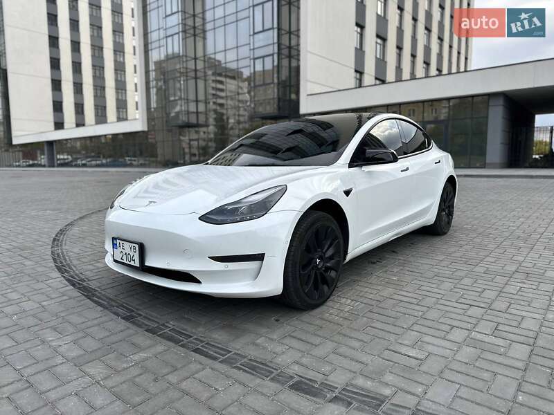 Tesla Model 3 2022