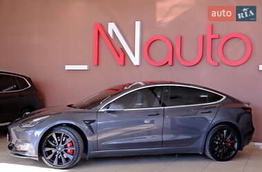 Седан Tesla Model 3 2019 в 