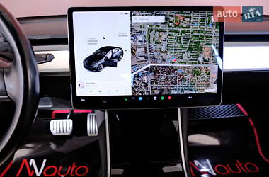 Седан Tesla Model 3 2019 в Одесі