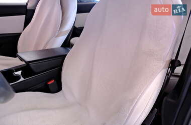 Седан Tesla Model 3 2019 в Одесі