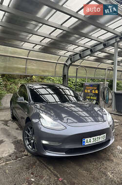 Tesla Model 3 2019