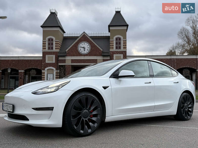 Седан Tesla Model 3 2021 в Киеве фото 3 Седан Tesla Model 3 2021 в Киеве