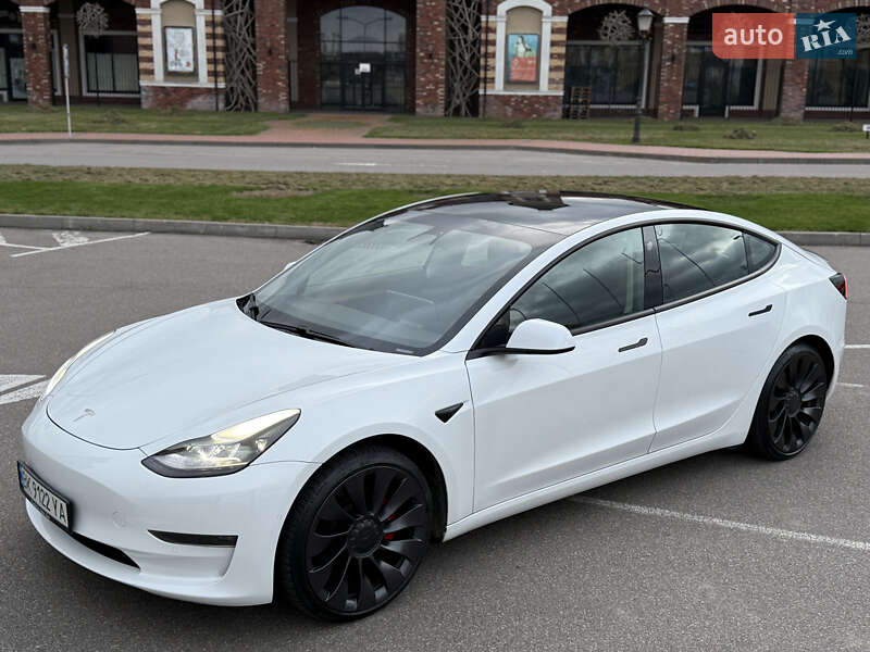 Седан Tesla Model 3 2021 в Киеве фото 5 Седан Tesla Model 3 2021 в Киеве