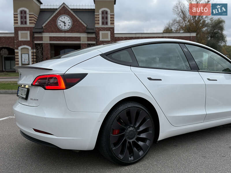Седан Tesla Model 3 2021 в Киеве фото 13 Седан Tesla Model 3 2021 в Киеве