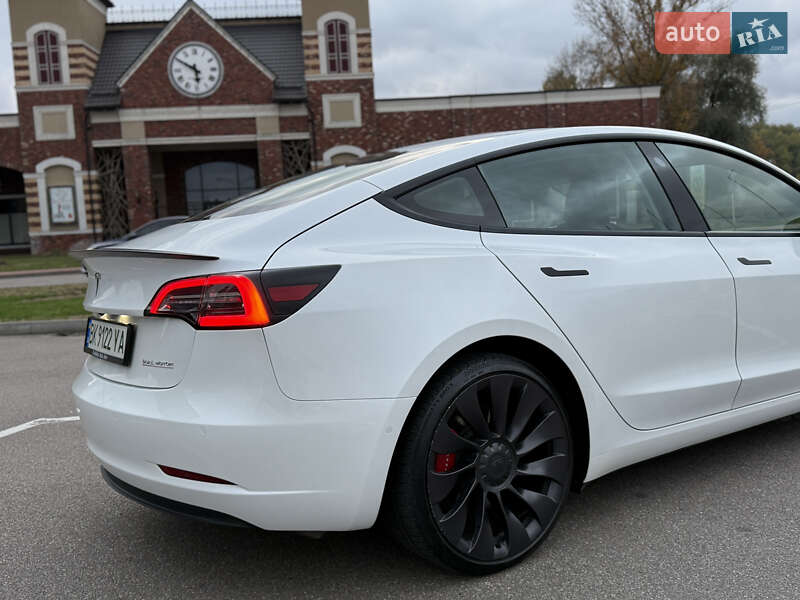 Седан Tesla Model 3 2021 в Киеве фото 19 Седан Tesla Model 3 2021 в Киеве