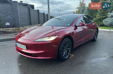 Седан Tesla Model 3 2024 в Києві