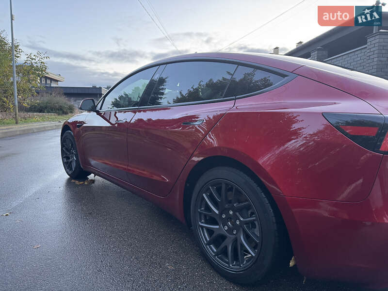 Седан Tesla Model 3 2024 в Киеве фото 12 Седан Tesla Model 3 2024 в Киеве