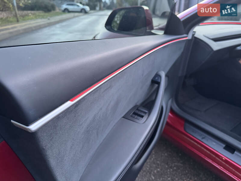 Седан Tesla Model 3 2024 в Киеве фото 19 Седан Tesla Model 3 2024 в Киеве