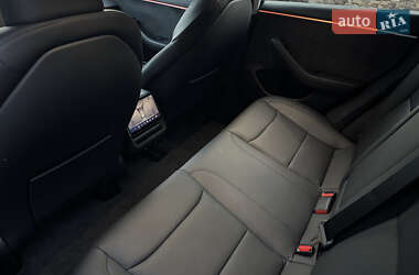Седан Tesla Model 3 2024 в Киеве