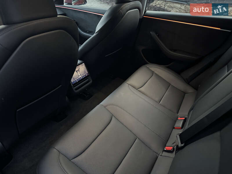 Седан Tesla Model 3 2024 в Киеве фото 28 Седан Tesla Model 3 2024 в Киеве