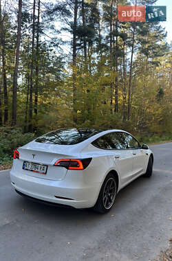 Седан Tesla Model 3 2021 в Ивано-Франковске