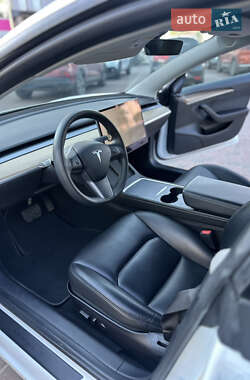 Седан Tesla Model 3 2021 в Ивано-Франковске