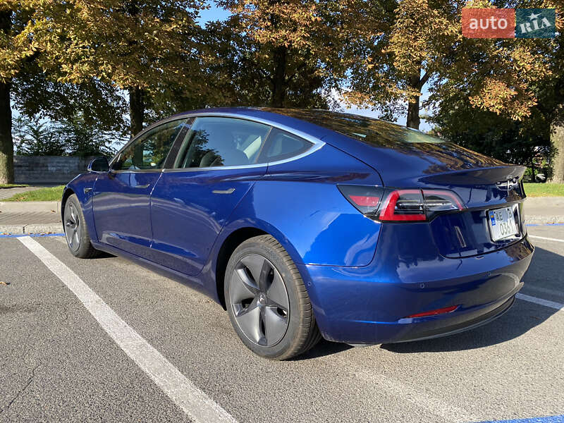 Седан Tesla Model 3 2019 в Днепре