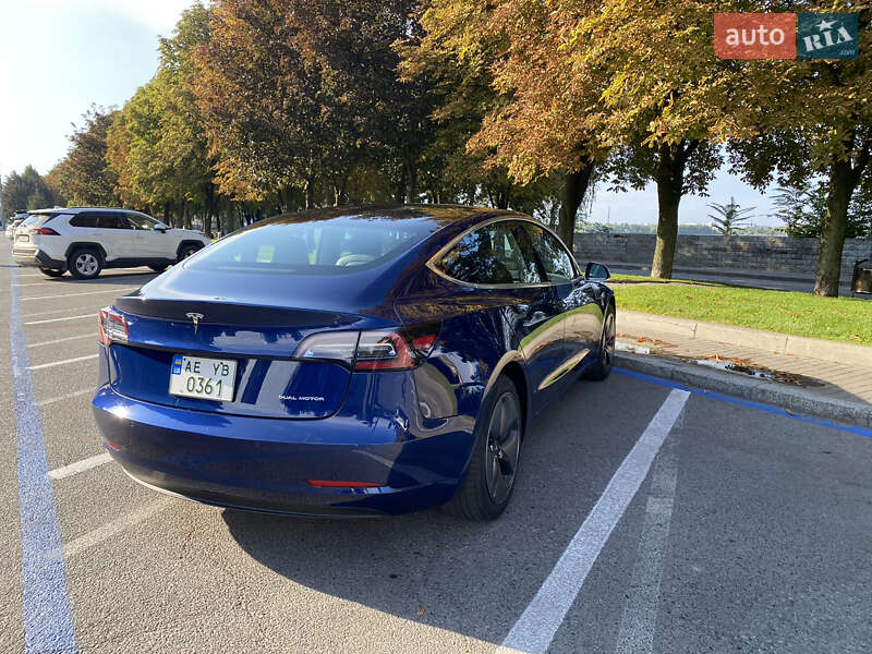 Седан Tesla Model 3 2019 в Днепре