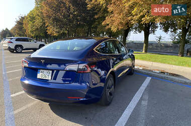 Седан Tesla Model 3 2019 в 