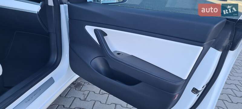 Лифтбек Tesla Model 3 2018 в Нововолынске фото 11 Лифтбек Tesla Model 3 2018 в Нововолынске