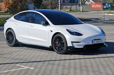 Седан Tesla Model 3 2021 в Коломые