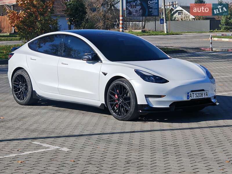 Tesla Model 3 2021