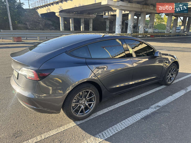 Седан Tesla Model 3 2020 в Одесі