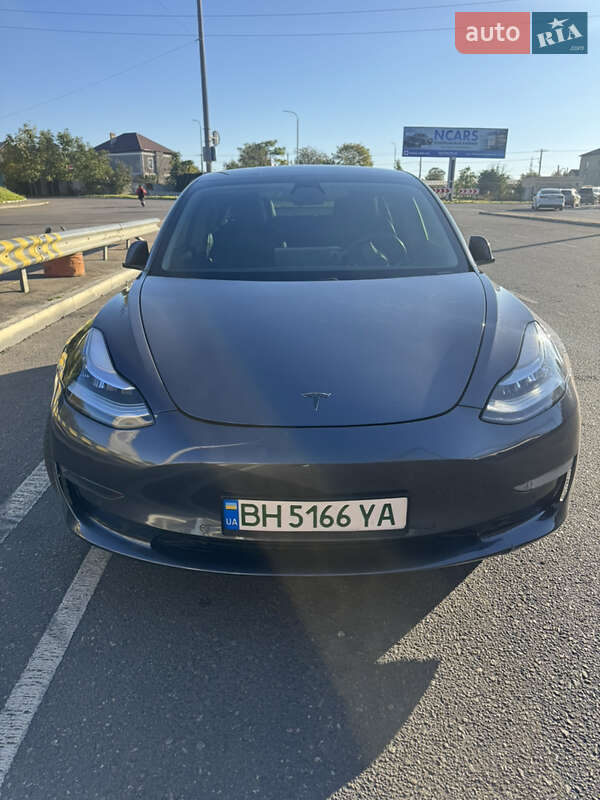 Седан Tesla Model 3 2020 в Одессе