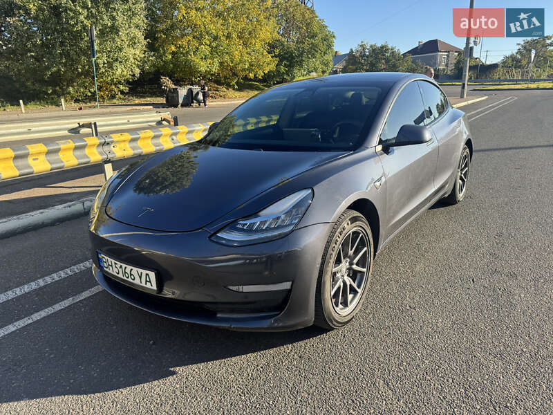 Седан Tesla Model 3 2020 в Одессе
