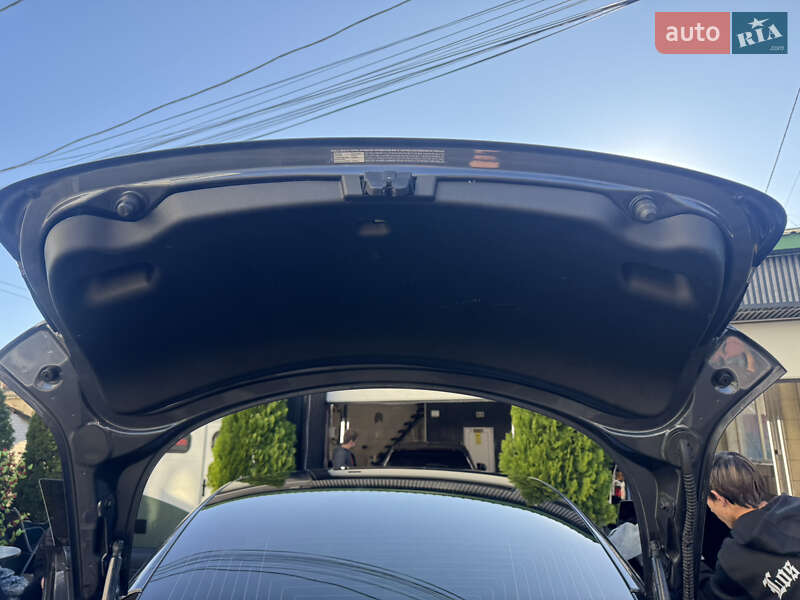 Седан Tesla Model 3 2020 в Одессе