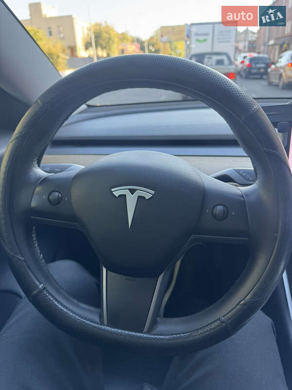 Седан Tesla Model 3 2020 в Одессе