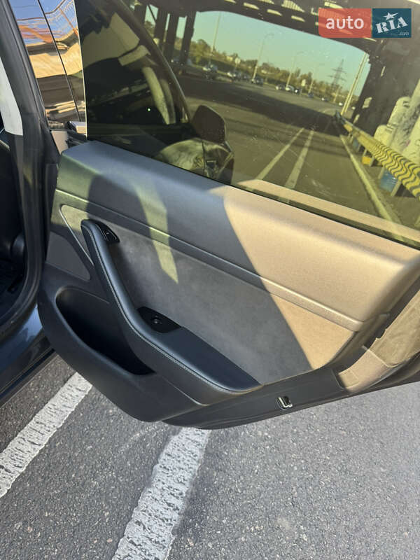 Седан Tesla Model 3 2020 в Одессе