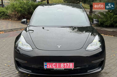 Седан Tesla Model 3 2023 в Черкассах