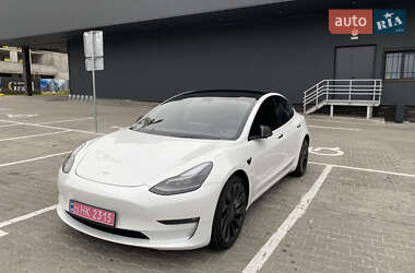 Седан Tesla Model 3 2023 в  фото 2 Седан Tesla Model 3 2023 в