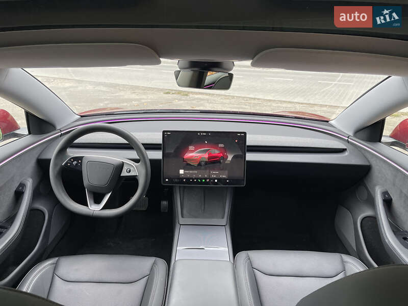 Седан Tesla Model 3 2024 в Новояворовске