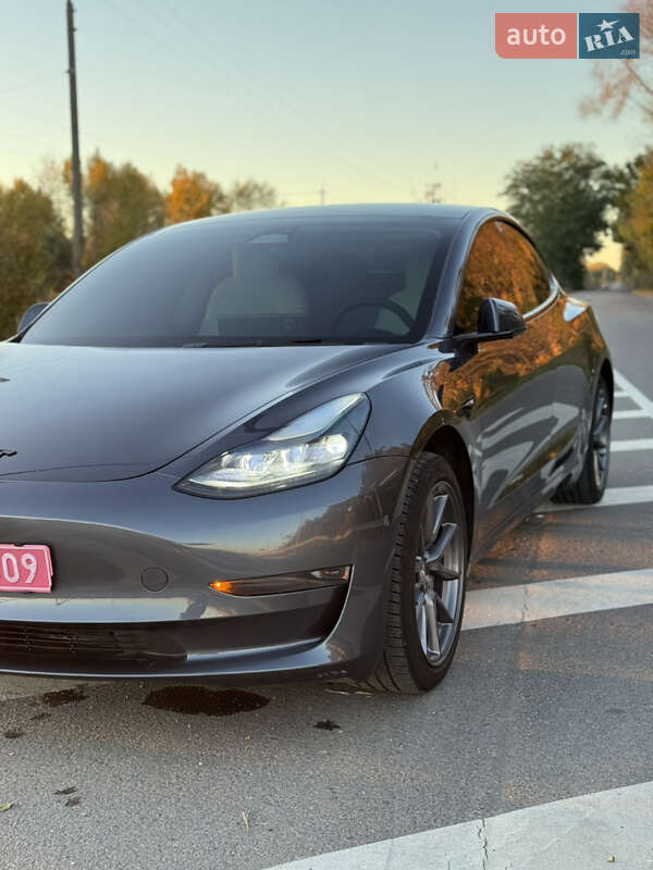 Седан Tesla Model 3 2023 в Луцке фото 4 Седан Tesla Model 3 2023 в Луцке