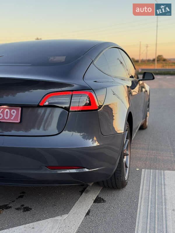 Седан Tesla Model 3 2023 в Луцке фото 9 Седан Tesla Model 3 2023 в Луцке