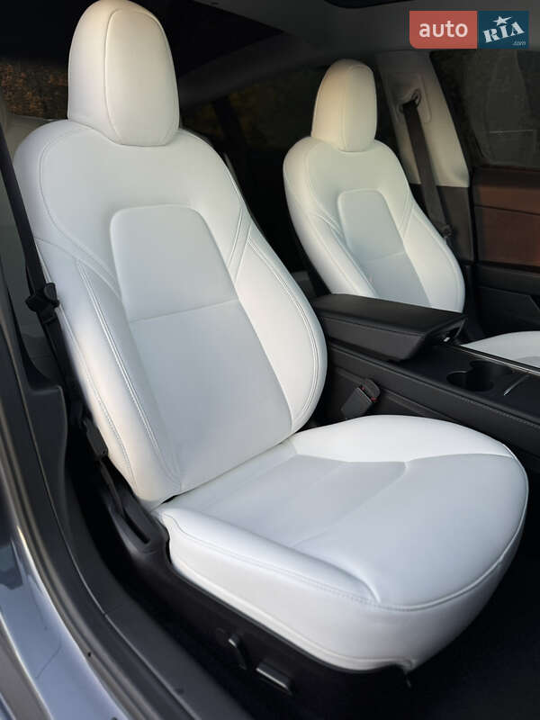 Седан Tesla Model 3 2023 в Луцке фото 34 Седан Tesla Model 3 2023 в Луцке