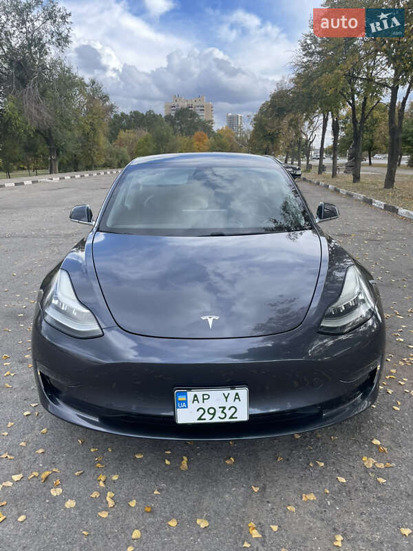 Седан Tesla Model 3 2018 в Запоріжжі