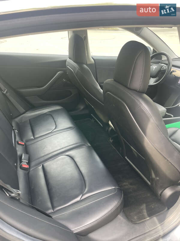 Седан Tesla Model 3 2018 в Запоріжжі