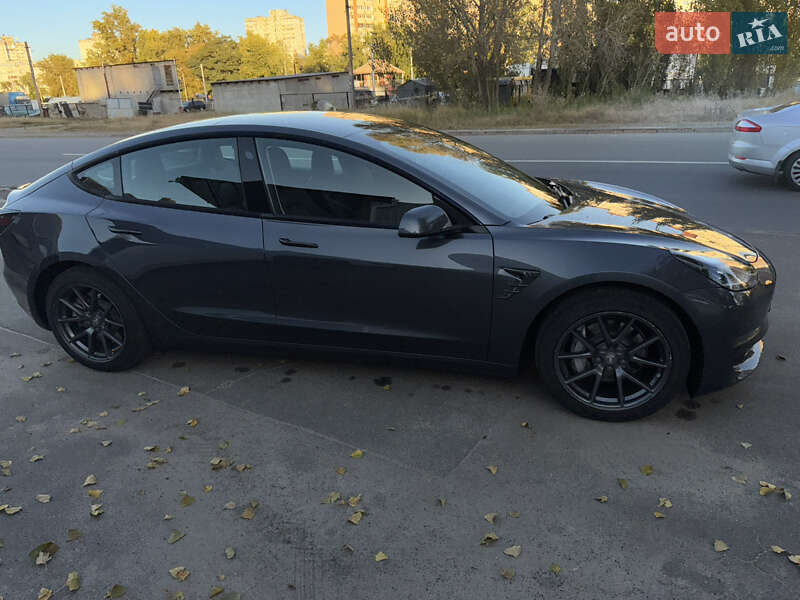 Седан Tesla Model 3 2023 в Киеве фото 27 Седан Tesla Model 3 2023 в Киеве