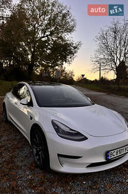 Седан Tesla Model 3 2020 в Львове