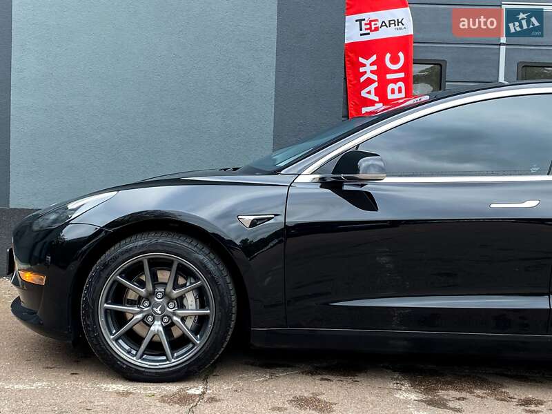 Седан Tesla Model 3 2018 в Киеве фото 5 Седан Tesla Model 3 2018 в Киеве