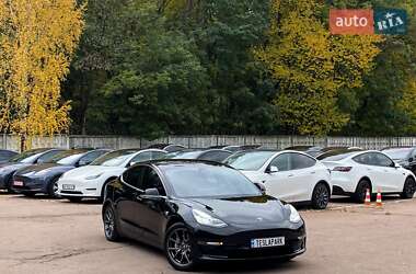 Седан Tesla Model 3 2018 в 