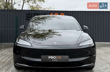 Седан Tesla Model 3 2024 в 