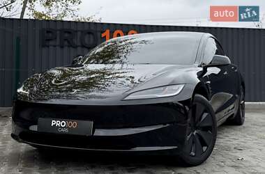 Седан Tesla Model 3 2024 в 