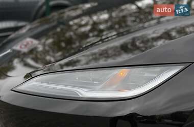 Седан Tesla Model 3 2024 в 