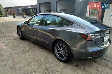 Седан Tesla Model 3 2023 в 