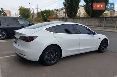 Седан Tesla Model 3 2018 в  фото 8 Седан Tesla Model 3 2018 в