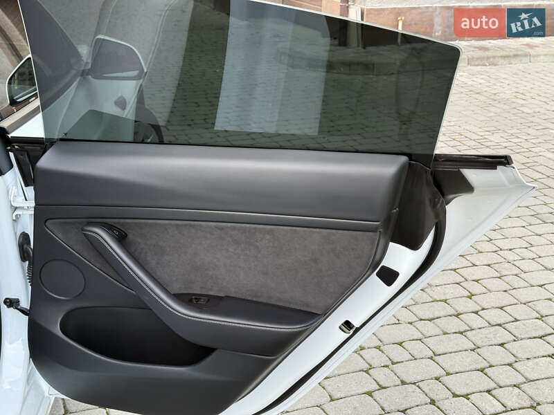 Седан Tesla Model 3 2023 в Івано-Франківську фото 29 Седан Tesla Model 3 2023 в Івано-Франківську